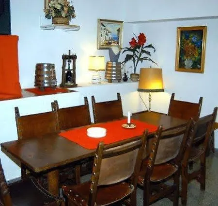 Maria Teresa Hotel *