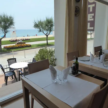Maria Teresa Hotel